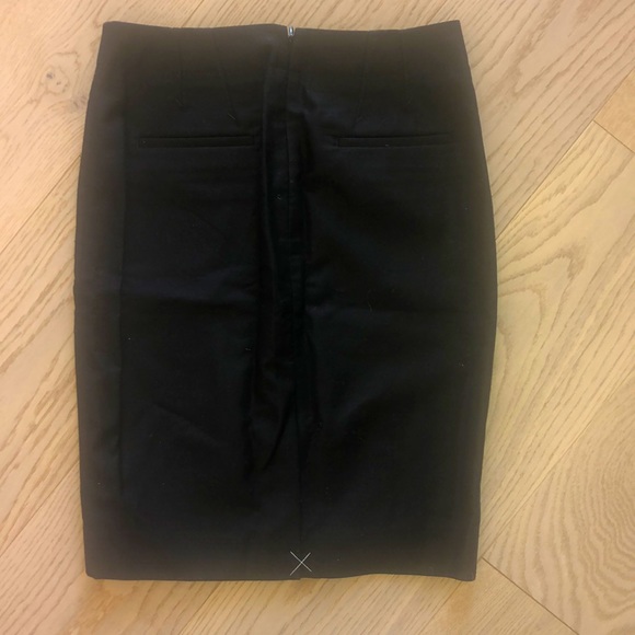 J Crew No. 2 pencil skirt in black size 0, 35582 - Picture 7 of 7